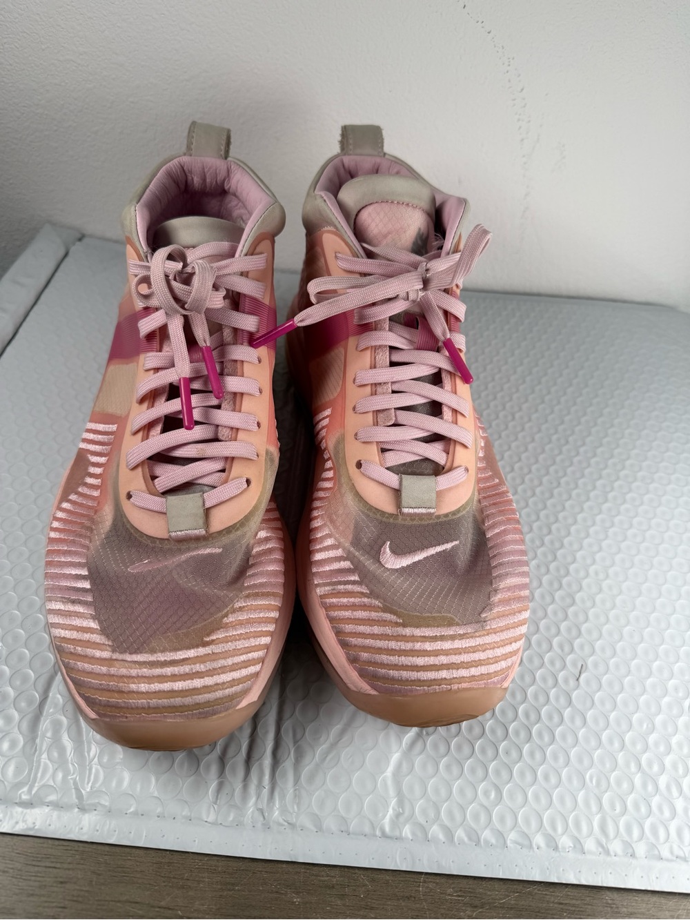 Nike LeBron x John Elliott Icon QS Pink Basketball Shoes Sneakers Men’s Size 10